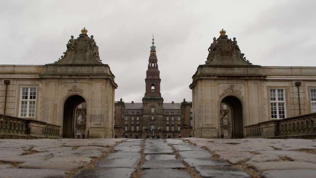 Het Folketing ligt in het centrum van Kopenhagen.